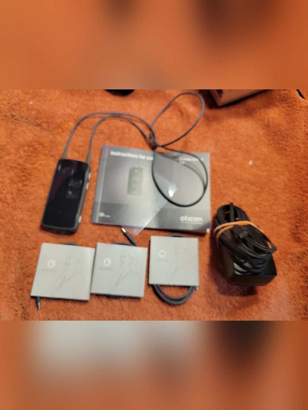 Oticon  Streamer Pro 1.3A Kit w/ Neck Loops & Charger